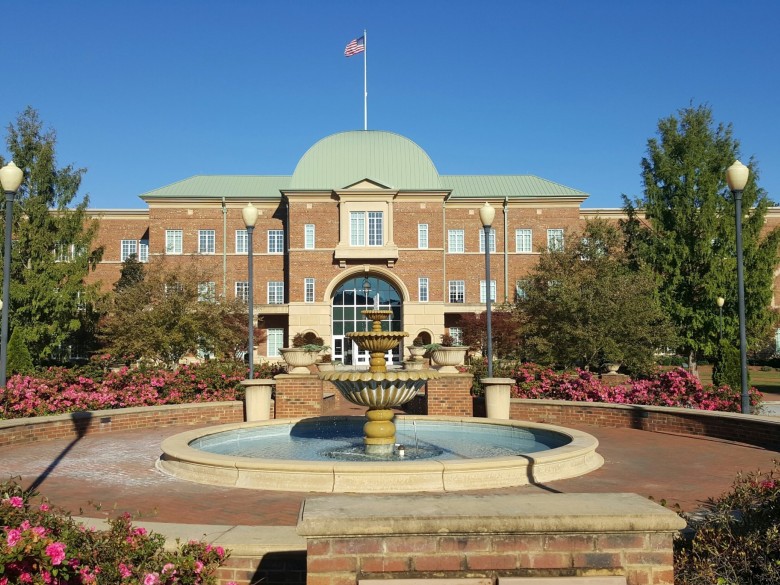 Fayetteville, Georgia, the Fayette County city American Inn & Suites serves from Jonesboro